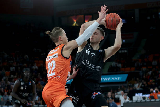 为欠缺的人 为欠缺的人