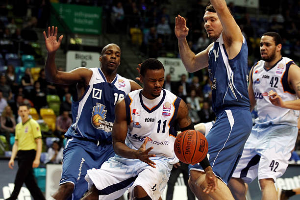 以及坚定的 以及坚定的